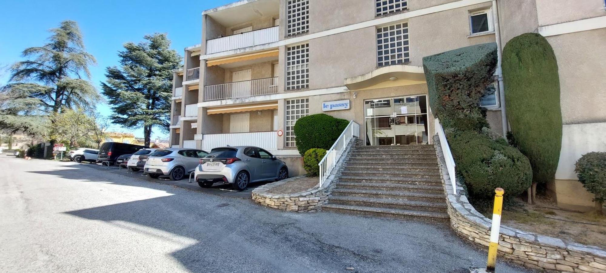 Le Calme Au Centre Ville Gréoux-les-Bains Exterior foto
